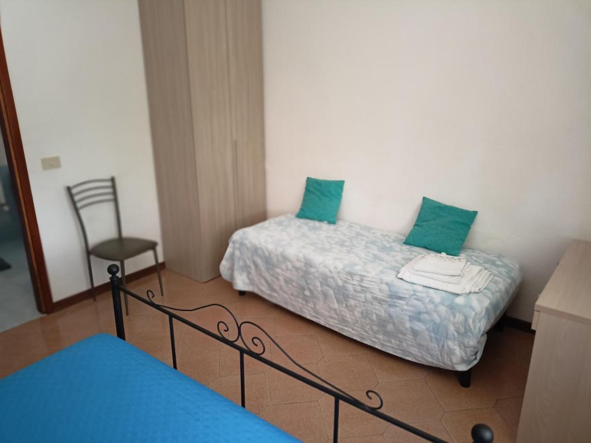 Marco - Camere Con Bagno Privato Vicino Al Centro 폴리뇨 외부 사진