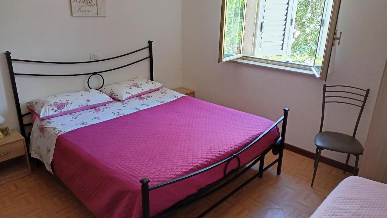 Marco - Camere Con Bagno Privato Vicino Al Centro 폴리뇨 외부 사진